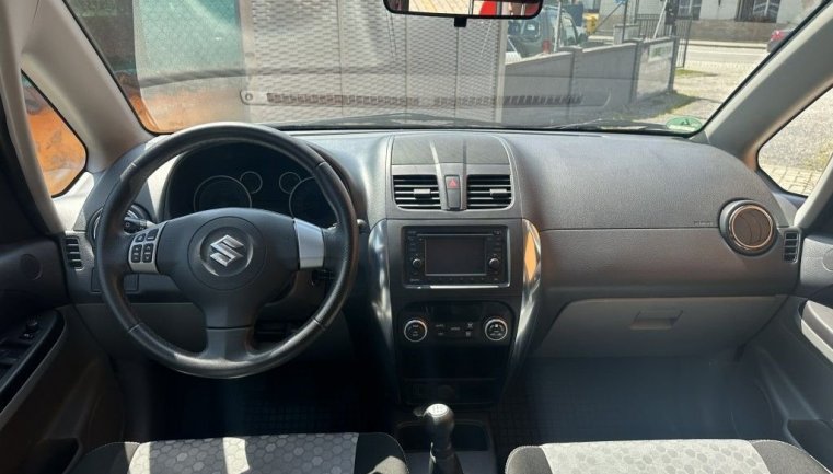 Suzuki SX4