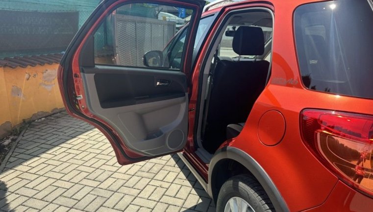 Suzuki SX4