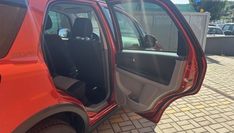 Suzuki SX4
