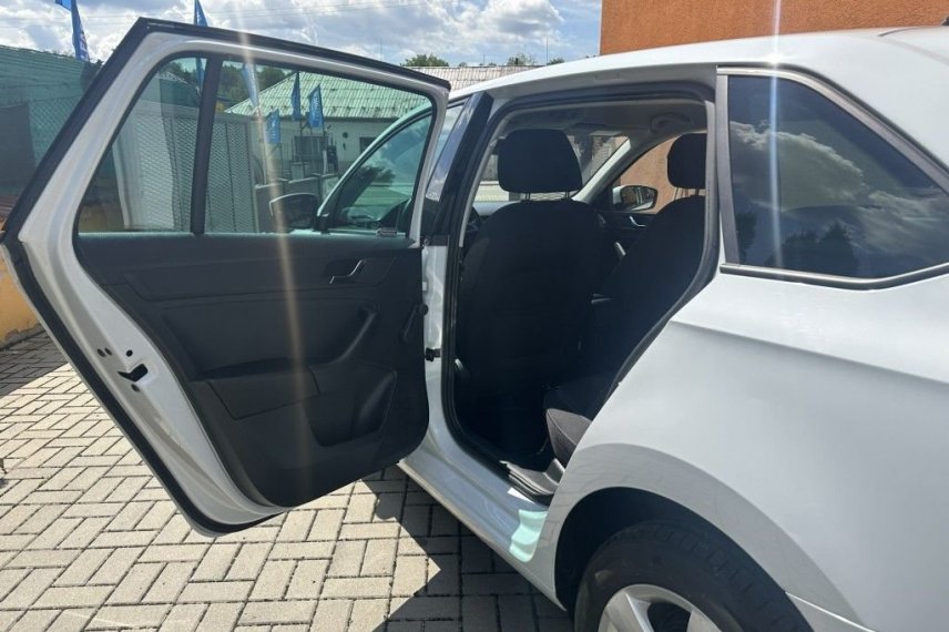 Škoda Rapid galerie