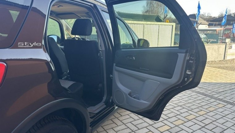 Suzuki SX4