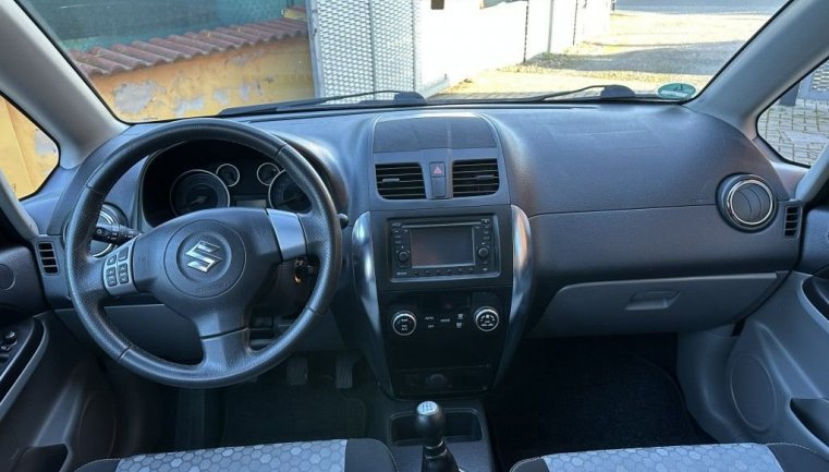 Suzuki SX4