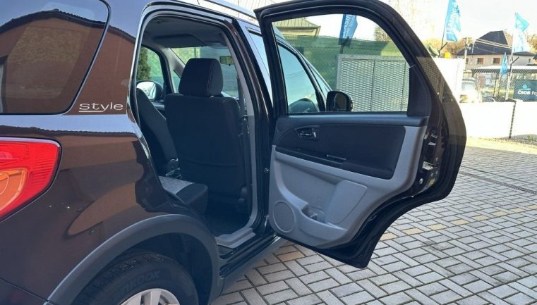 Suzuki SX4