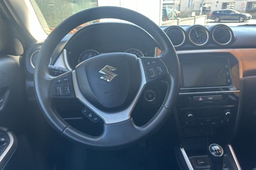 Suzuki Vitara galerie