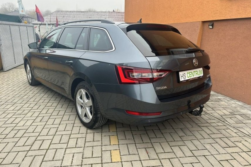 Škoda Superb galerie
