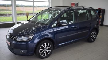 Volkswagen Touran 1,6 TDi, 7-míst,NAVI,1.maj.,
