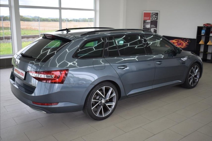 Škoda Superb galerie