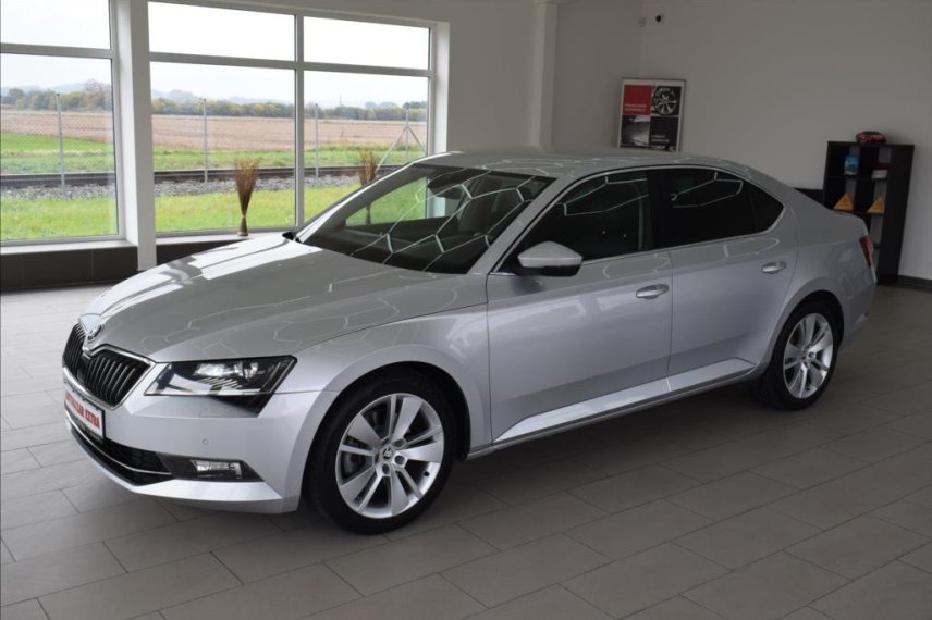 Škoda Superb galerie