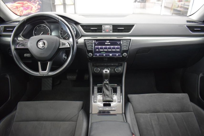Škoda Superb galerie