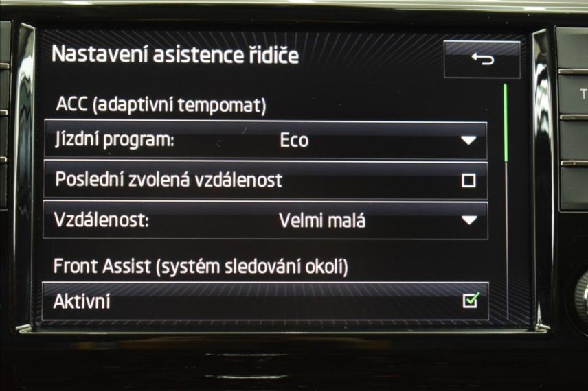 Škoda Superb galerie